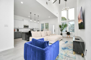 New! Modern 3BR/2BA Near Downtown/Foosball/Netflix